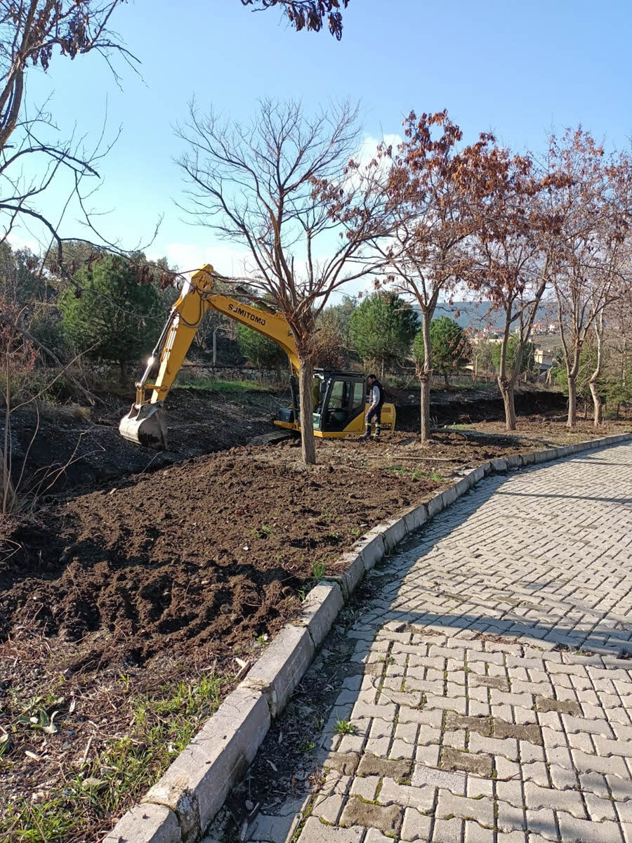 Ovaköy Girişindeki Dere Islahı Çalışmaları Başlamıştır